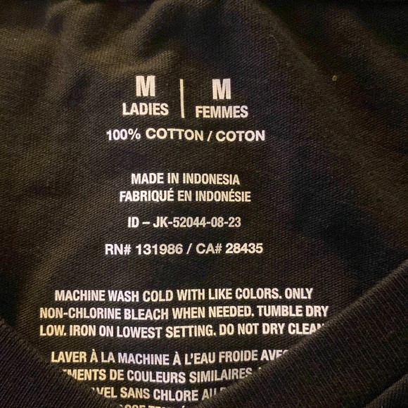 New “Black Girl Magic” v neck t-shirt - Picture 2 of 3